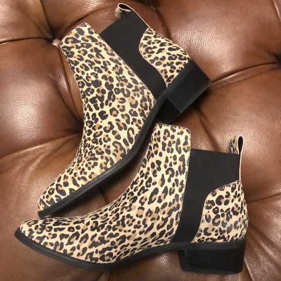 Dolce Vita Shoes - DOLCE VITA NWOT CHEETAH PRINT LOW PROFILE BOOTS 8